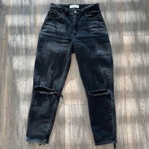 Abercrombie & Fitch Black Ripped Curve-Love Mom Jeans